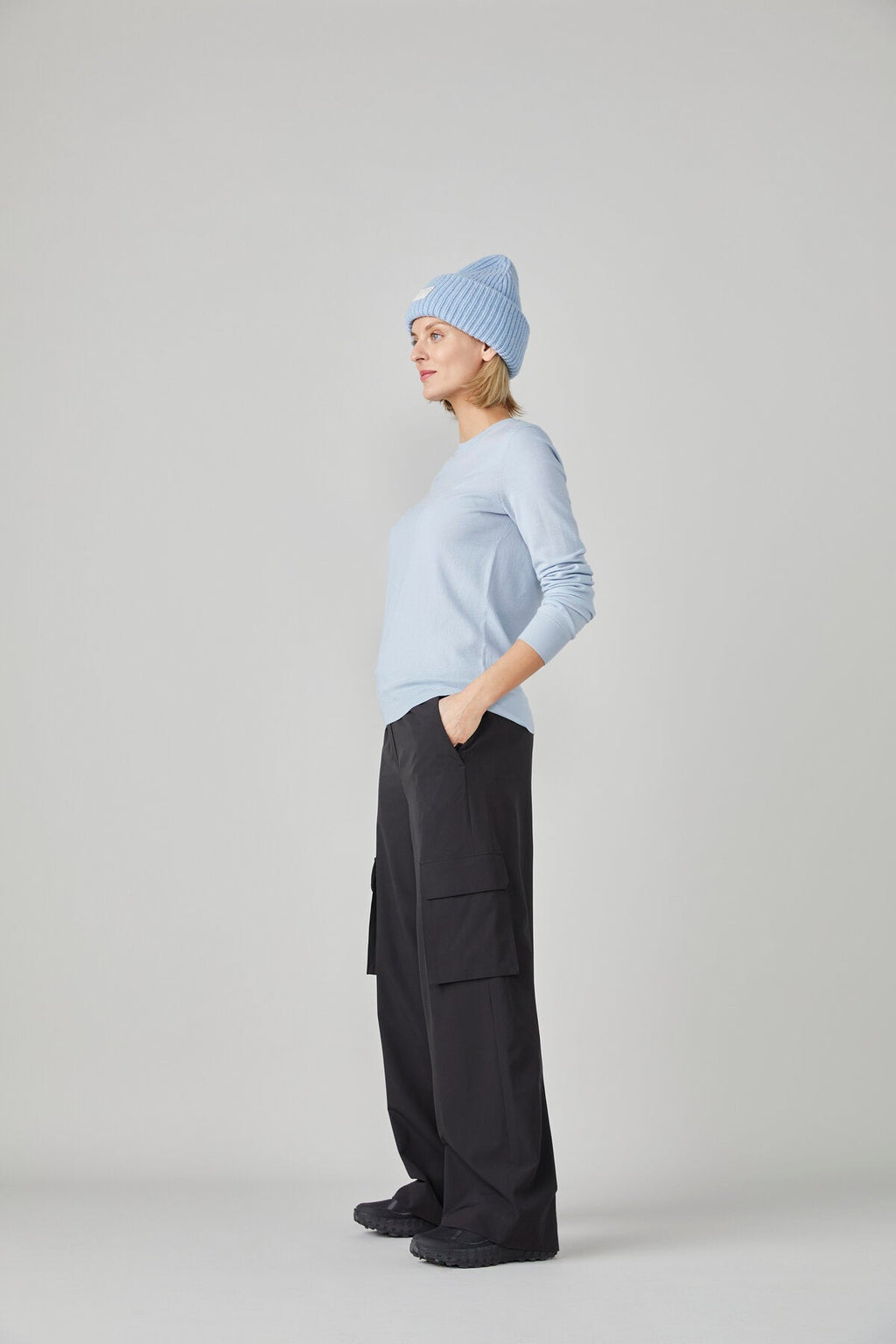 Mid-rise Wide Leg Cargo