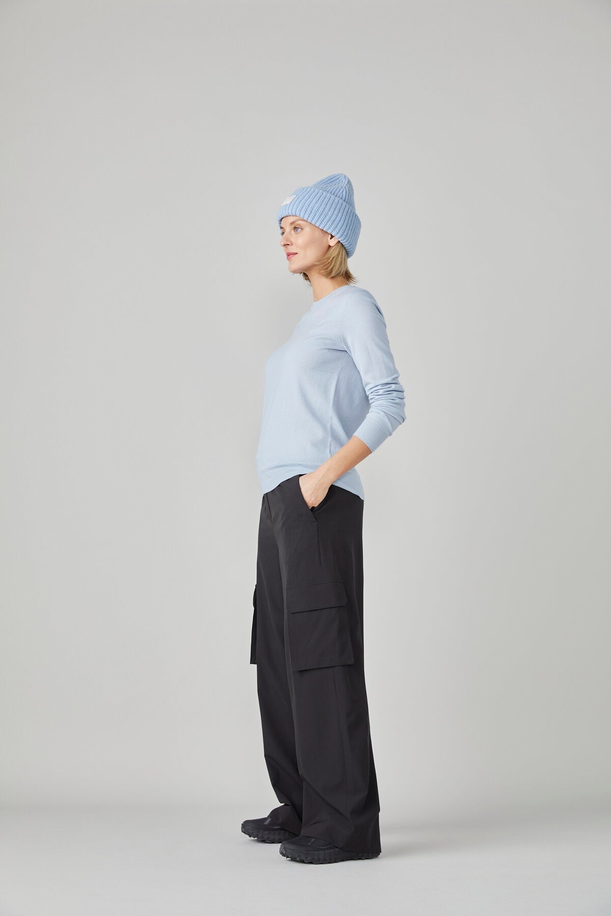 Mid-rise Wide Leg Cargo