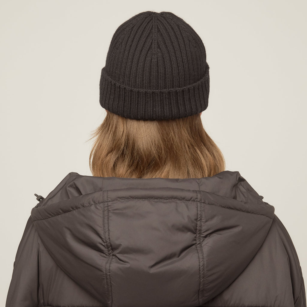 Ribbed Skully Beanie