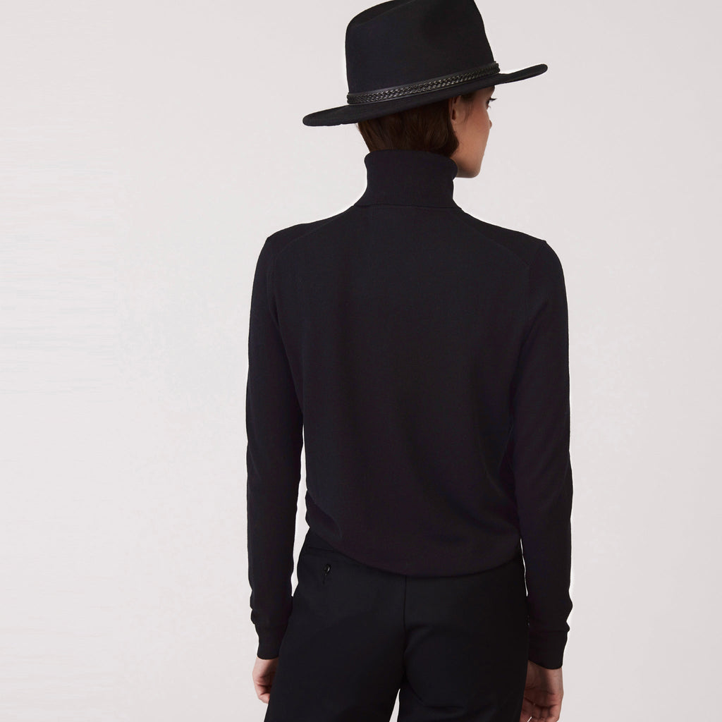 Stretch Merino Turtleneck