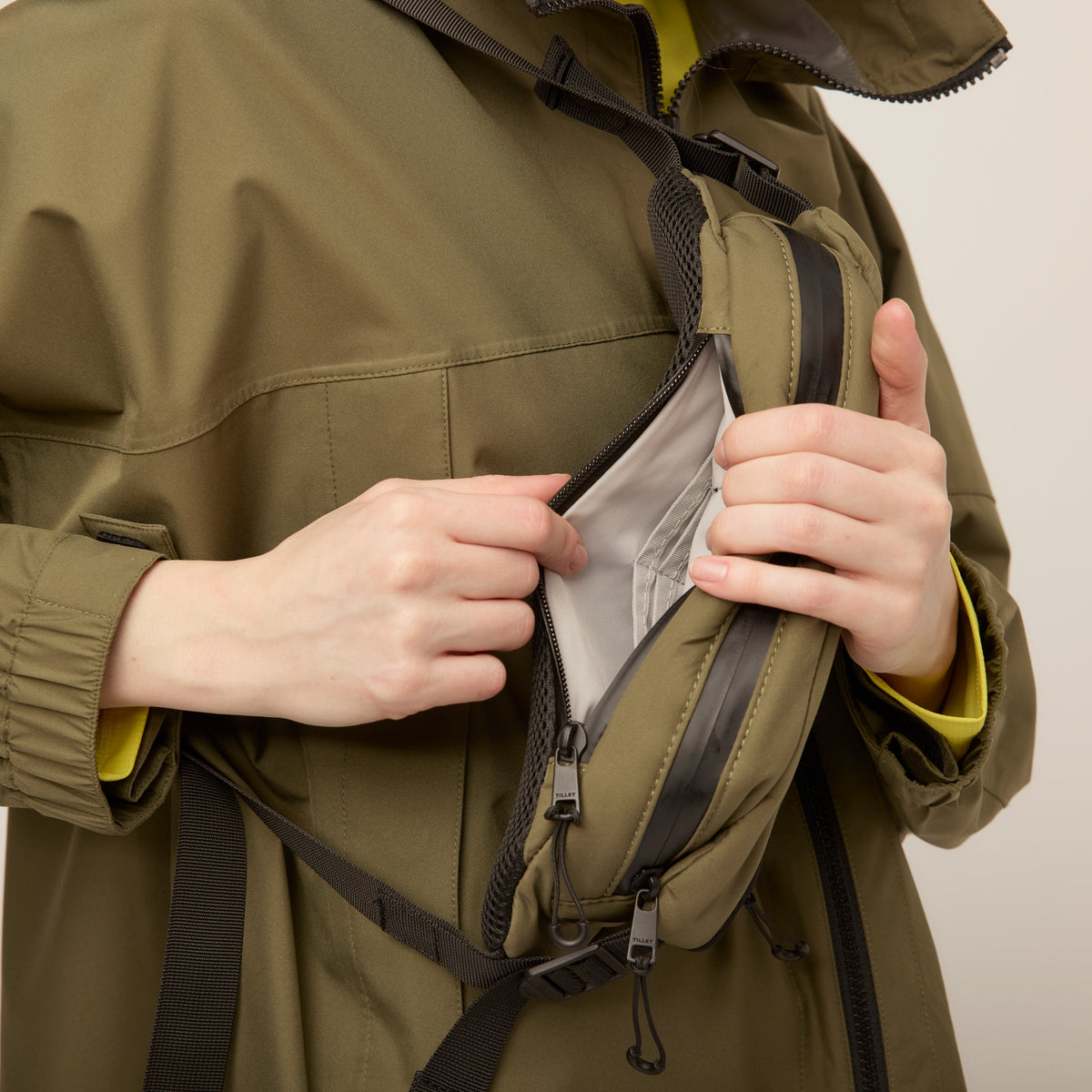 Rainshield Crossbody Bag