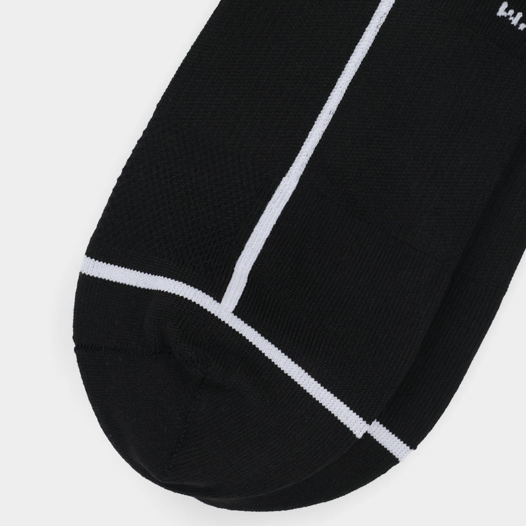 Mid Calf Mesh Travel Sock