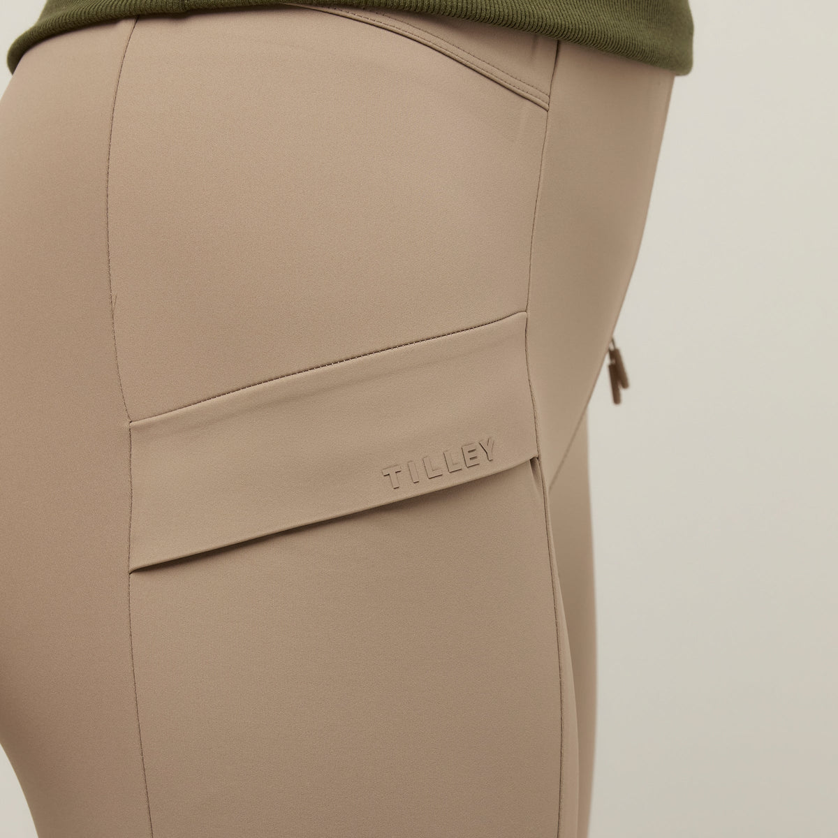Compact Capri Legging