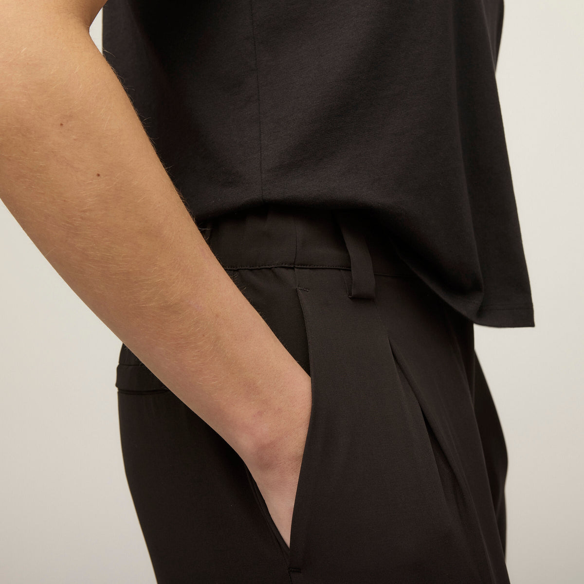 Tech Slk Wide Leg Pant