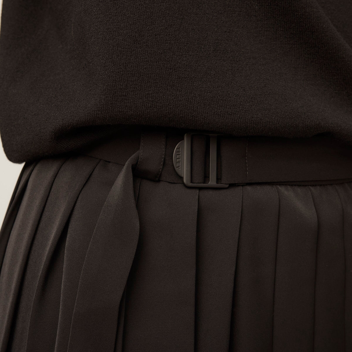 Tech Slk Pleated Skirt