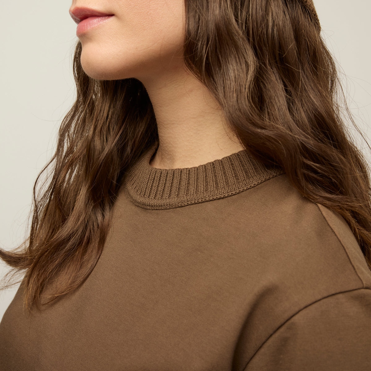 Rib Neckline Cropped Tee