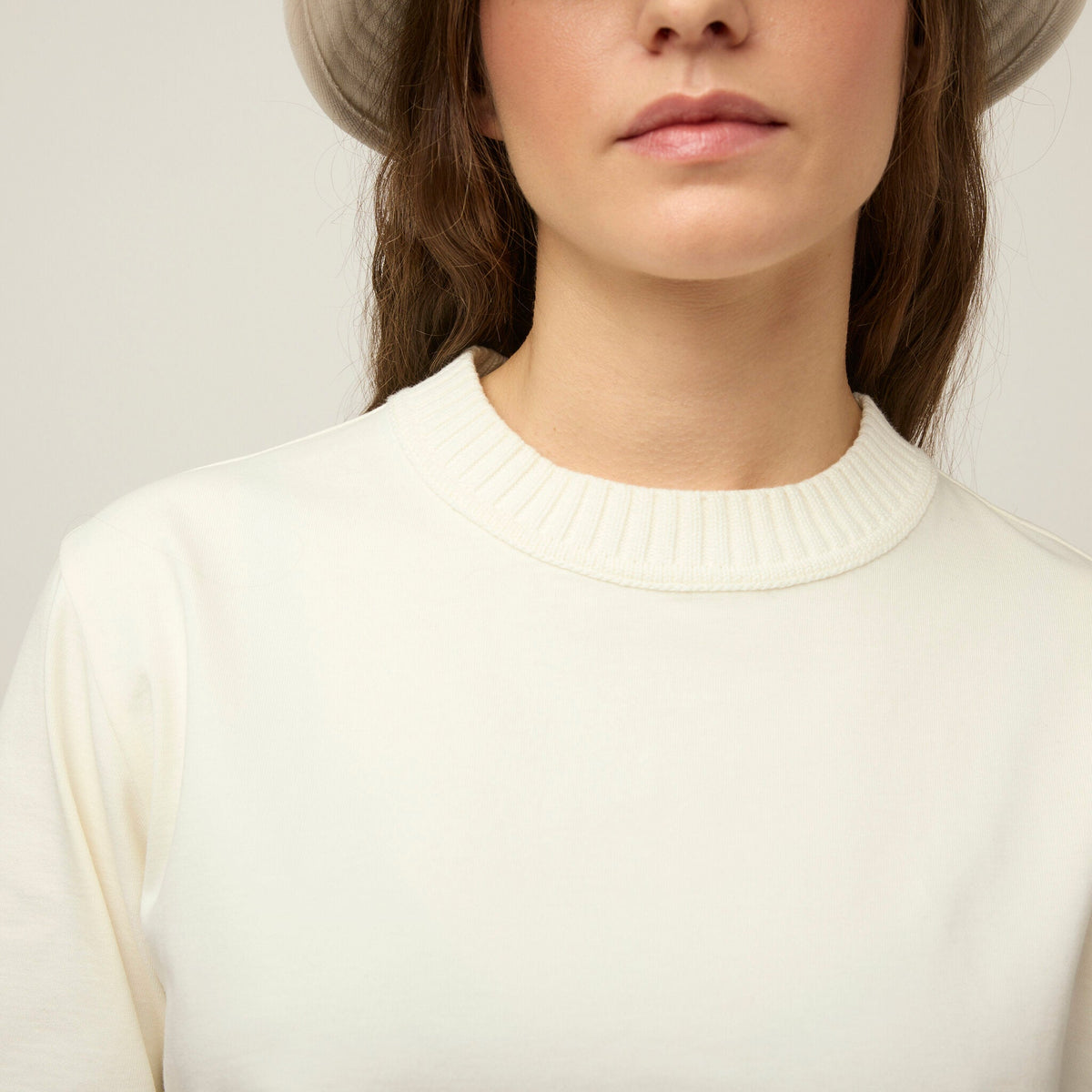 Rib Neckline Cropped Tee