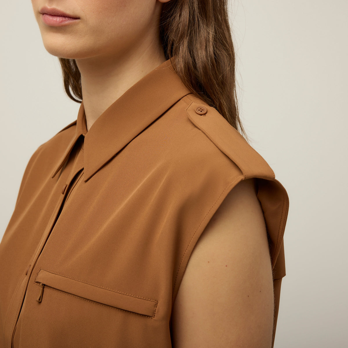 Tech Slk Sleeveless Shirt